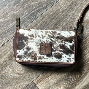 KACY COWHIDE ORGANIZER WALLET BY STS RANCHWEAR